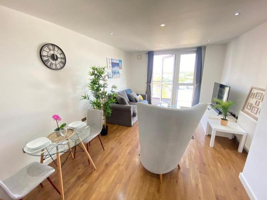 One Bed Flat In Stratford London Leilighet Eksteriør bilde